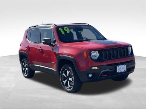 Used 2019 Jeep Renegade Trailhawk w/ Cold Weather Group II AWD/4WD image 3