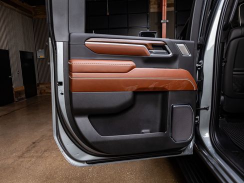 Used 2026 GMC Sierra 3500 Denali Ultimate image 36