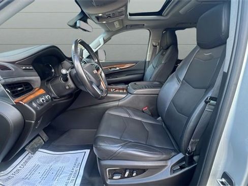 Used 2017 Cadillac Escalade Premium Luxury w/ LPO, Radiant Package image 8