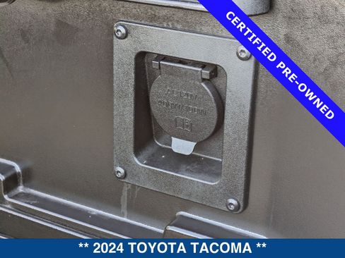 Used 2024 Toyota Tacoma TRD Sport image 14