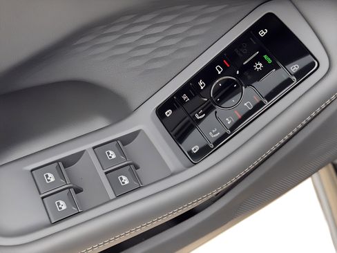 Used 2025 Audi A5 2.0T Premium w/ 19" Wheel Package image 15