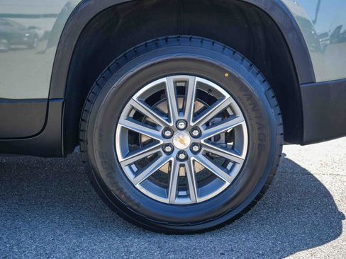 Used 2022 Chevrolet Traverse LT FWD image 10