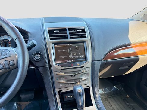 Used 2014 Lincoln MKX Base w/ Equipment Group 101A image 20