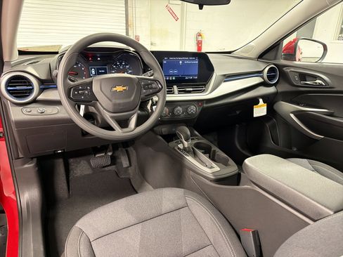 New 2026 Chevrolet Trax LS image 27