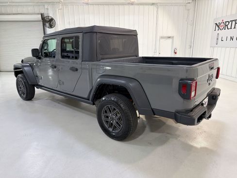 Used 2022 Jeep Gladiator Sport w/ Trailer Tow Package image 24