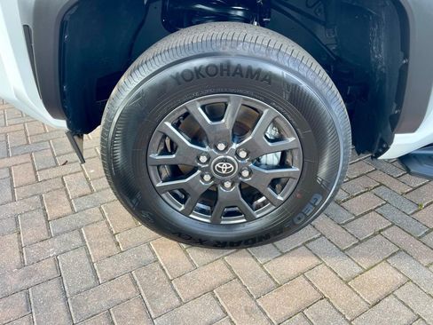 Used 2025 Toyota 4Runner SR5 image 10