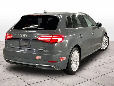 Used 2017 Audi A3 e-tron Premium image 14