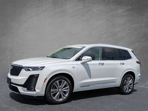 Certified 2023 Cadillac XT6 Premium Luxury w/ Technology Package image 2