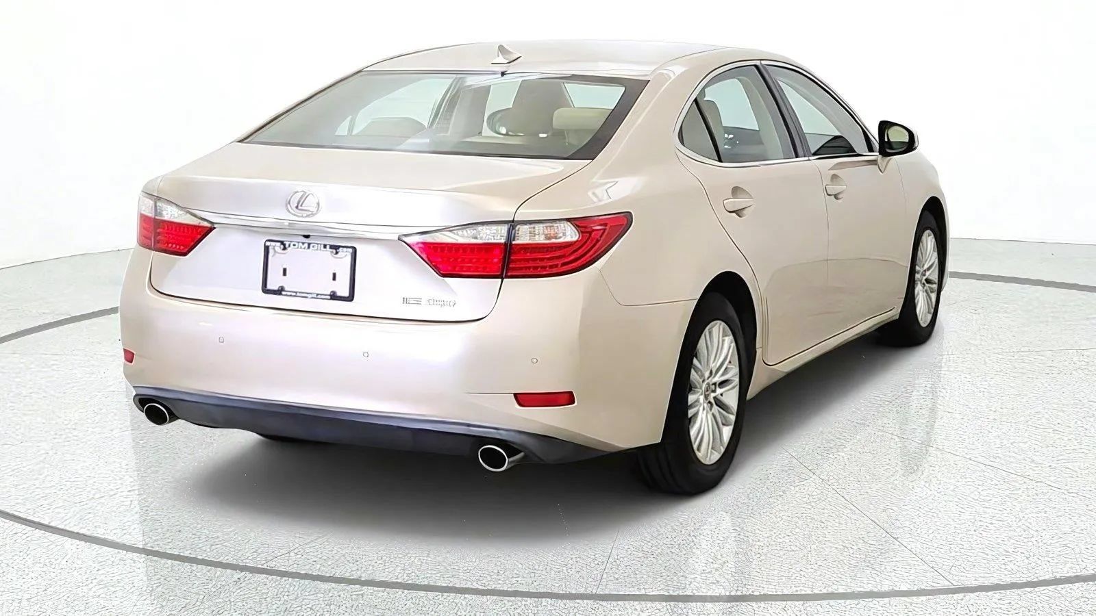 Used 2014 Lexus ES 350 w/ Luxury Package FWD image 8