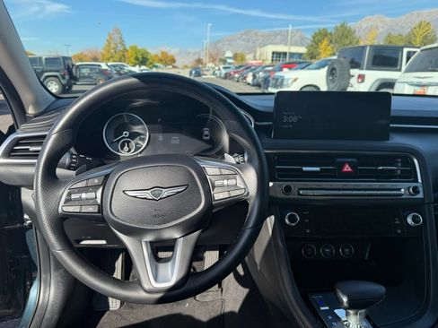 Used 2025 Genesis G70 2.5T image 14