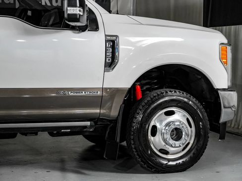 Used 2017 Ford F350 King Ranch w/ King Ranch Ultimate Package AWD/4WD image 7