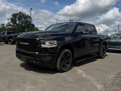 Used 2022 RAM 1500 Laramie AWD/4WD image 3