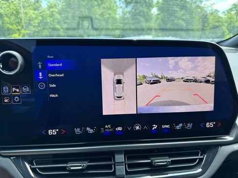 New 2025 Chevrolet Equinox EV RS image 40