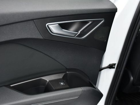 Certified 2024 Audi Q4 e-tron Prestige AWD/4WD image 21
