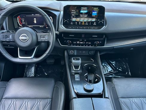 Used 2022 Nissan Rogue Platinum w/ Head-Up Display Package image 13