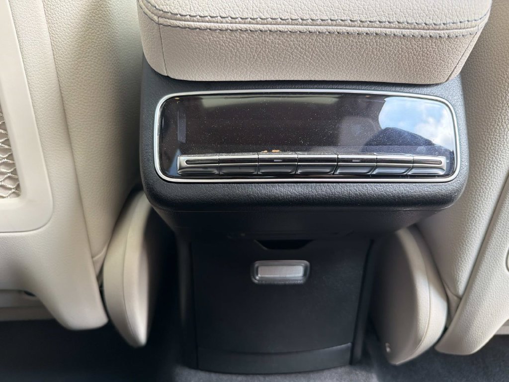 Used 2025 Mercedes-Benz GLS 450 4MATIC w/ AMG Line Exterior image 30