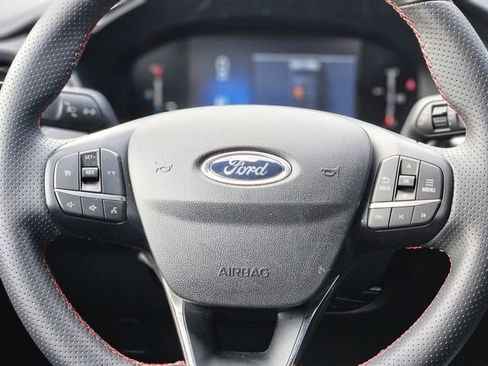 Used 2025 Ford Escape ST-Line FWD image 16