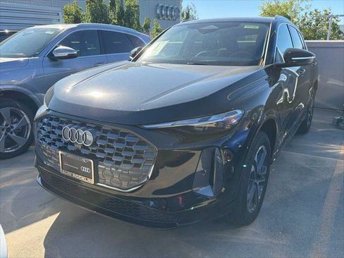 Certified 2025 Audi Q5 Premium w/ Convenience Package AWD/4WD image 6