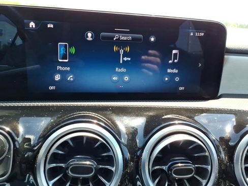 Used 2025 Mercedes-Benz CLA 250 4MATIC image 18