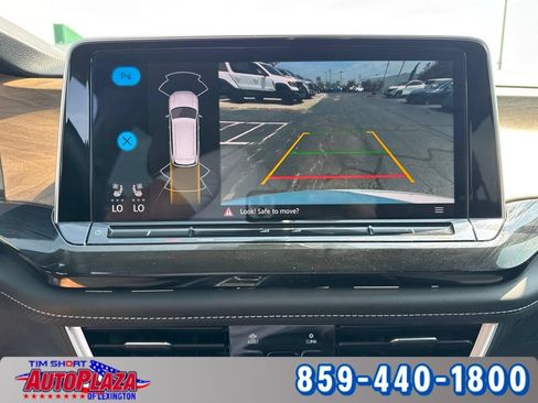 Used 2025 Volkswagen Atlas SE AWD/4WD image 24