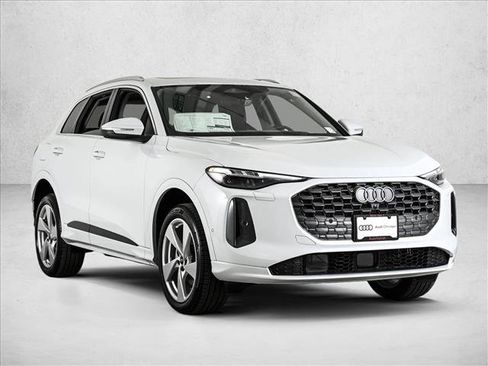 New 2025 Audi Q5 Premium Plus image 3