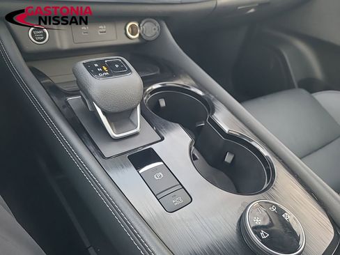 Used 2021 Nissan Rogue SL w/ Premium Package image 45