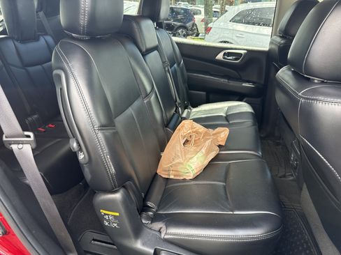 Used 2018 Nissan Pathfinder SL w/ SL Premium Package AWD/4WD image 7