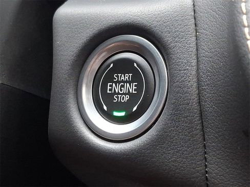 Certified 2023 GMC Yukon XL SLT image 24