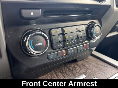 Used 2017 Ford F250 Lariat w/ Lariat Value Package image 30