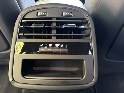 Used 2022 Maserati Quattroporte Modena Q4 image 16