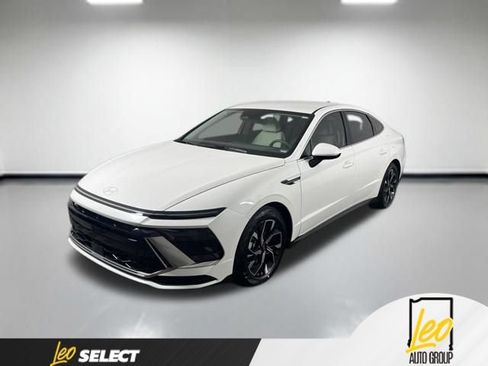 Used 2025 Hyundai Sonata SEL AWD/4WD image 1