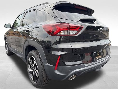 Used 2021 Chevrolet TrailBlazer RS w/ Sun and Liftgate Package AWD/4WD image 3