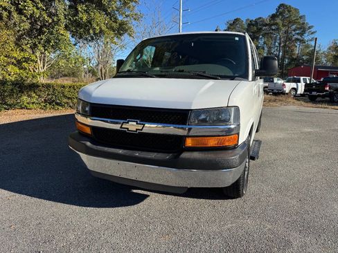 Used 2016 Chevrolet Express 3500 LT w/ LT Preferred Equipment Group image 27