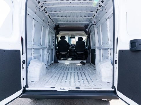 Used 2023 RAM ProMaster 2500 FWD image 7