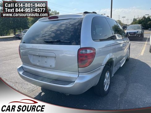 Used 2005 Dodge Grand Caravan SXT image 8