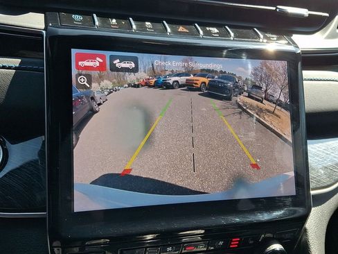 Used 2023 Jeep Grand Cherokee Trailhawk w/ Luxury Tech Group III image 19