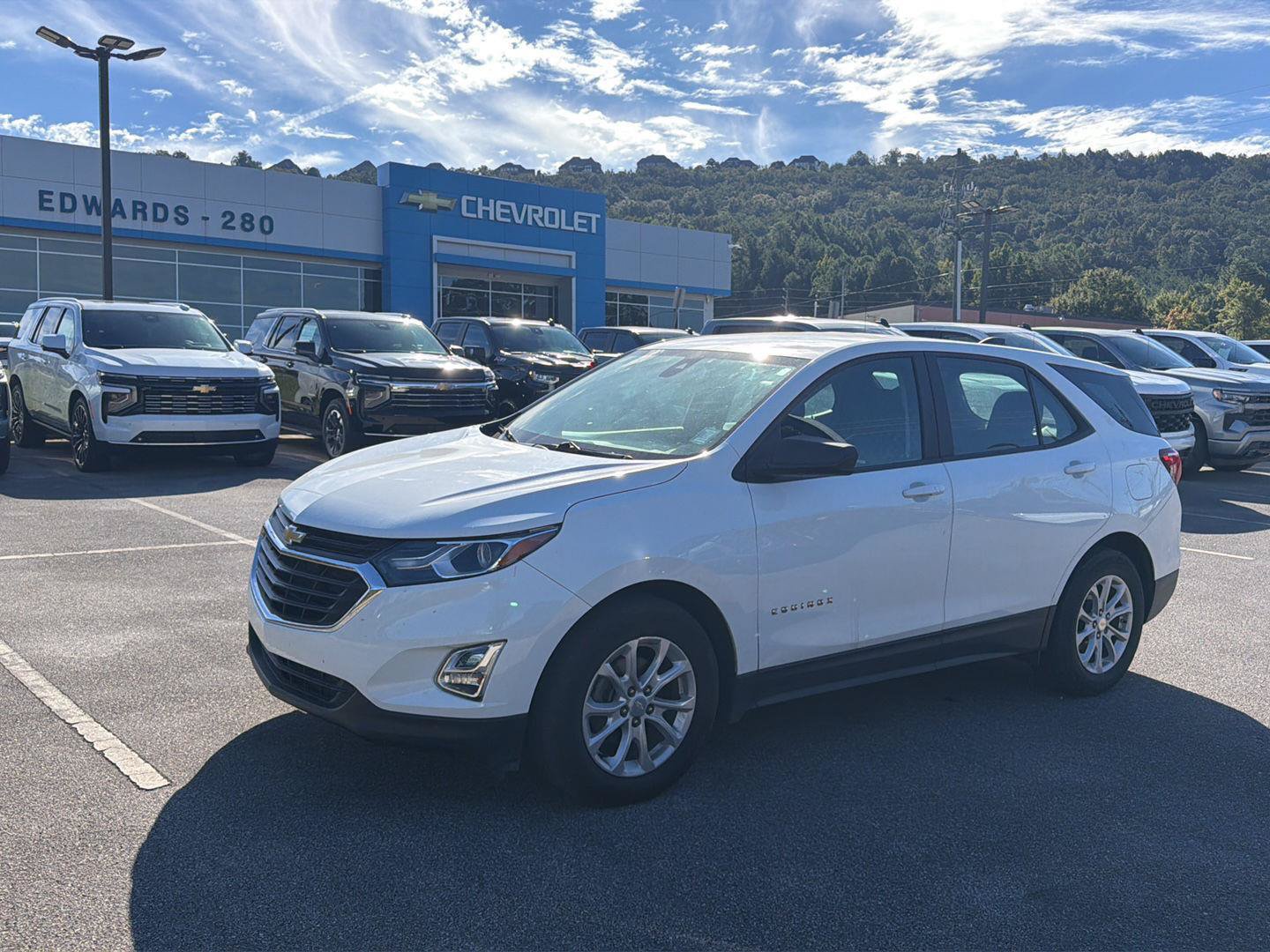 Used 2020 Chevrolet Equinox LS FWD image 1