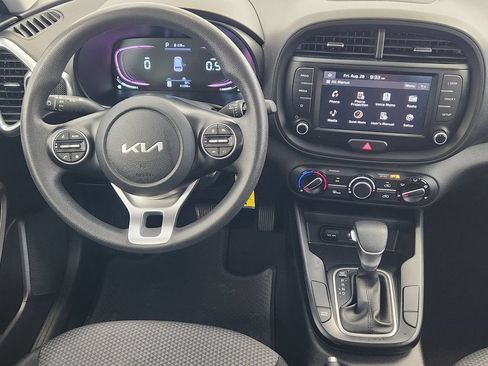 Used 2024 Kia Soul LX w/ Option Group 015 FWD image 27