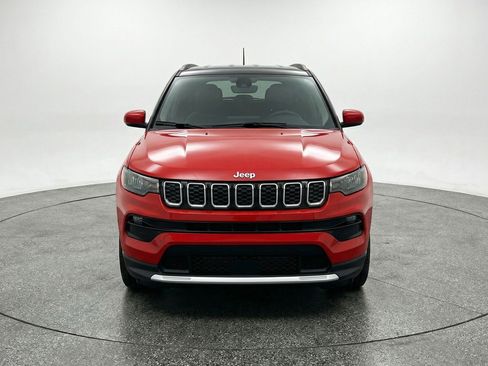 Used 2025 Jeep Compass Limited AWD/4WD image 2