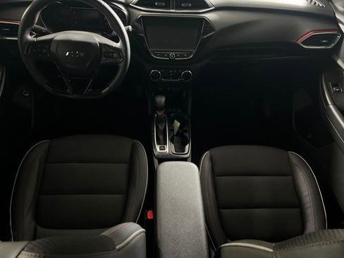 Used 2023 Chevrolet TrailBlazer RS w/ Sun and Liftgate Package image 2