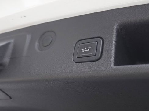 Used 2021 Chevrolet Equinox LT image 6