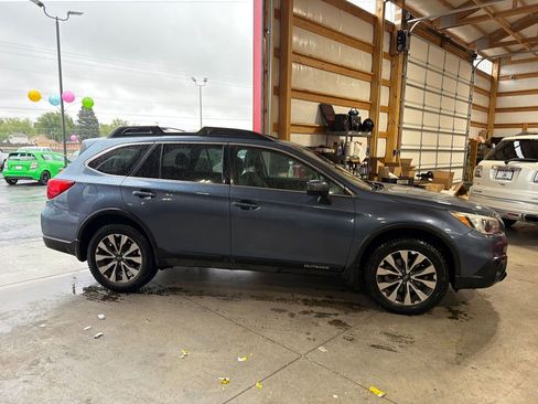 Used 2016 Subaru Outback 3.6R Limited AWD/4WD image 7