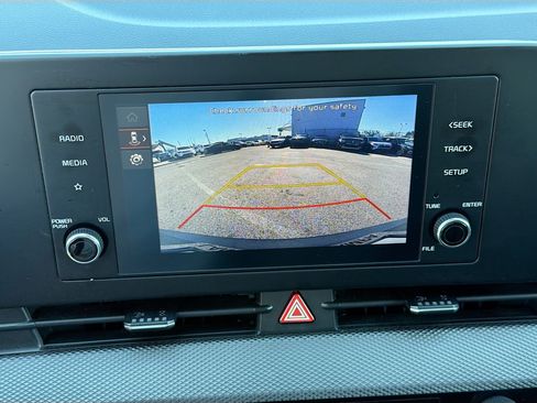 Used 2024 Kia Sportage LX image 31