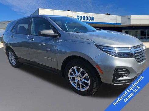 Used 2023 Chevrolet Equinox LS w/ LS Convenience Package image 8