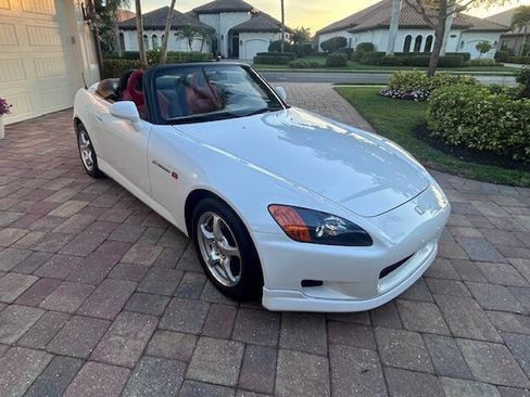 Used 2000 Honda S2000 Base 2dr Convertible image 10