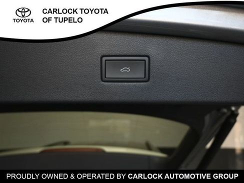 Used 2022 Volkswagen Tiguan SE R-Line image 29