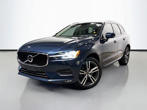 Used 2021 Volvo XC60 T5 Momentum w/ Protection Package Premier image 1