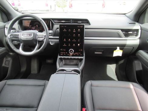 Used 2025 GMC Terrain Elevation w/ Elevation Premium Package image 11