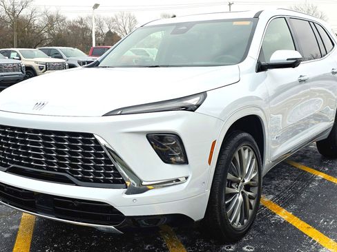 New 2026 Buick Enclave Avenir w/ Super Cruise Package image 4