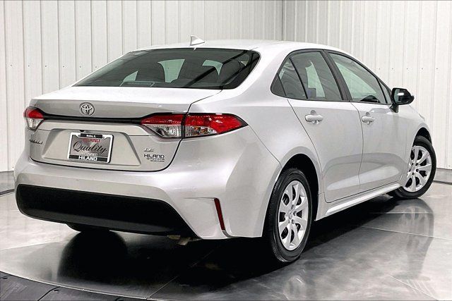 Used 2024 Toyota Corolla LE FWD image 13